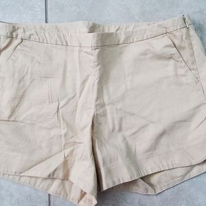 Lilly Pulitzer gold and khaki side zip shorts - 8